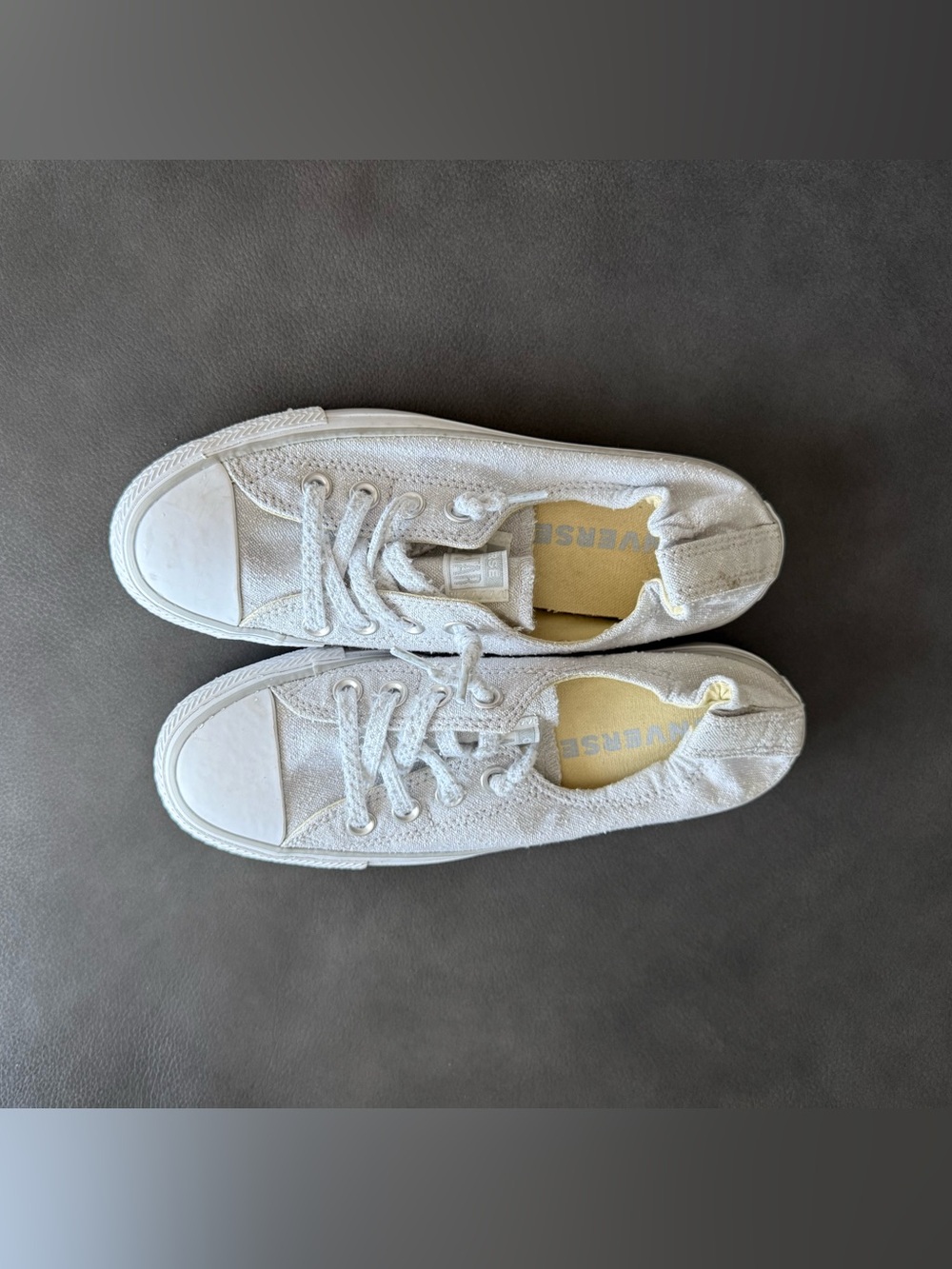 Converse  women size 6   Grey Low-Top Sneakers ( new ) wth out tag